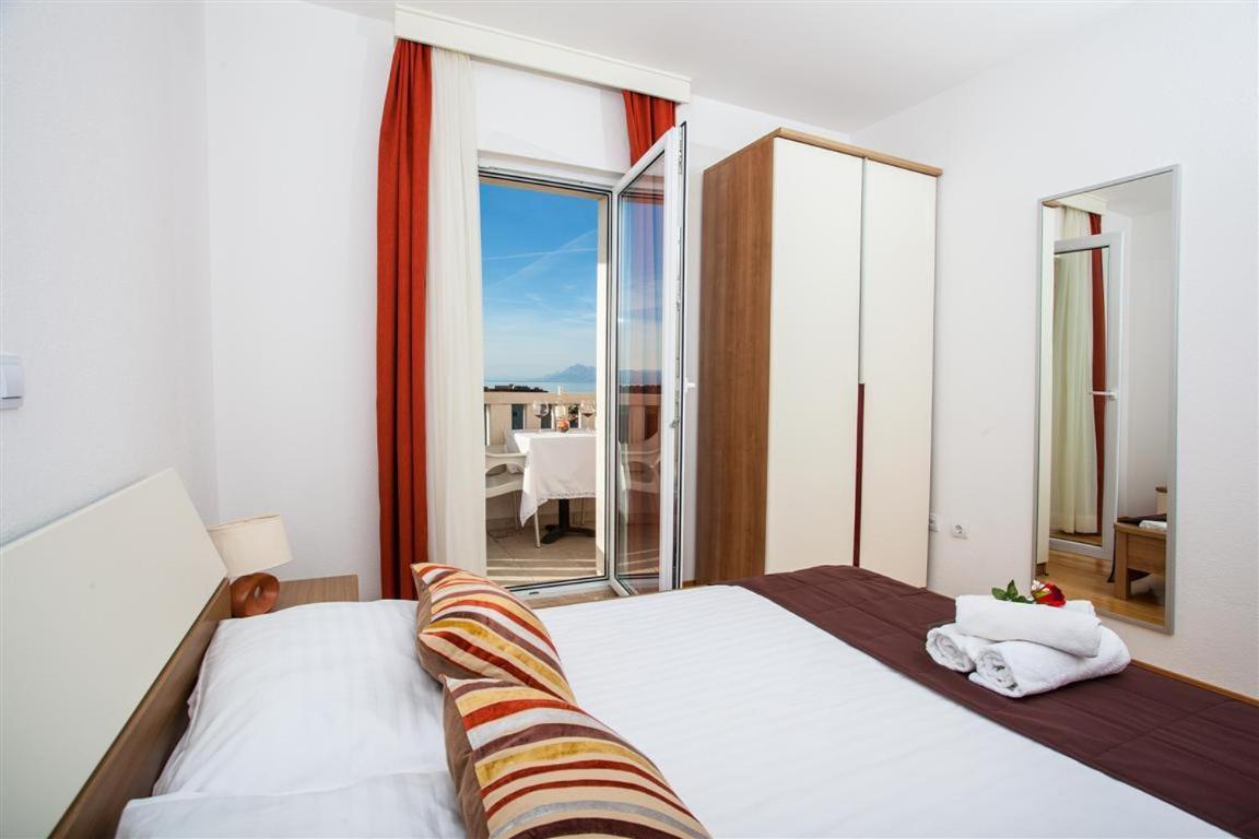 Villa Luce Mit Pool Makarska Exterior photo